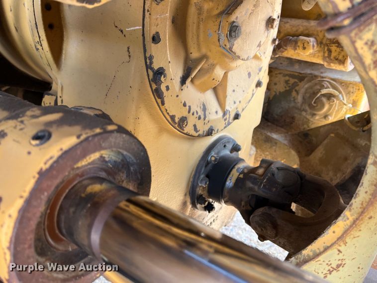 image for item DR1371 1983 Caterpillar 966D  wheel loader