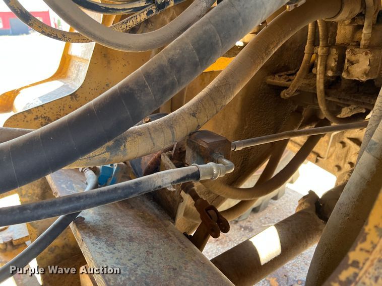 image for item DR1371 1983 Caterpillar 966D  wheel loader