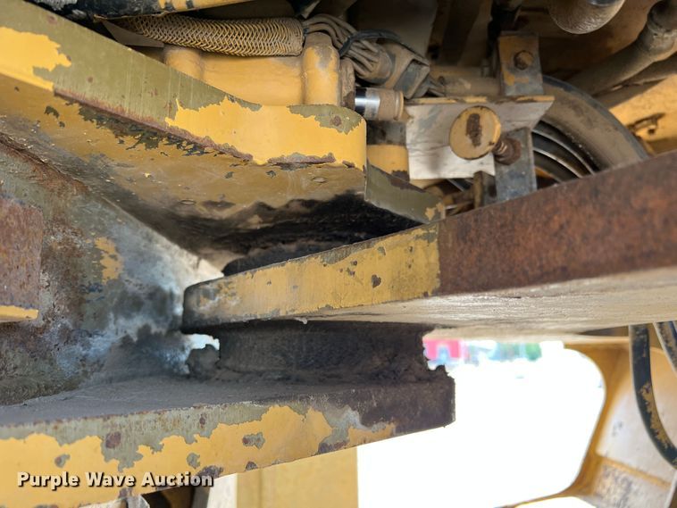 image for item DR1371 1983 Caterpillar 966D  wheel loader