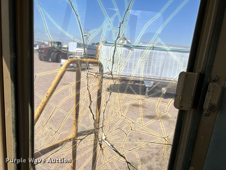 image for item DR1371 1983 Caterpillar 966D  wheel loader