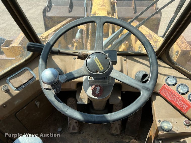 image for item DR1371 1983 Caterpillar 966D  wheel loader
