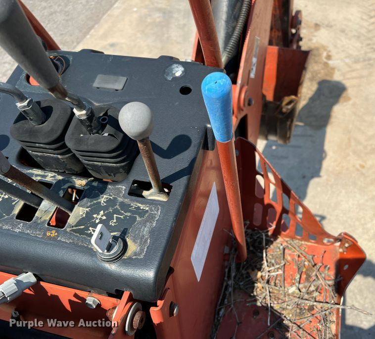 image for item DR1478 2006 Ditch Witch RT75  trencher