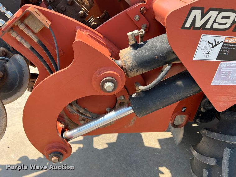 image for item DR1478 2006 Ditch Witch RT75  trencher