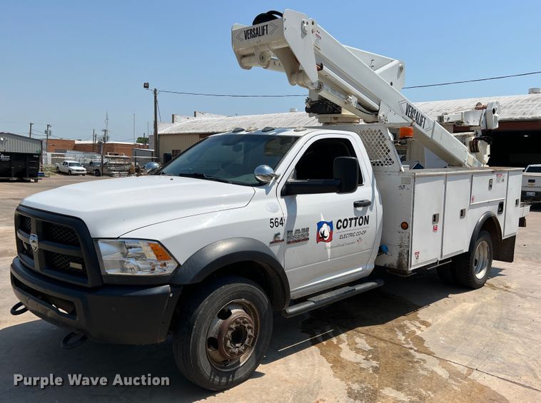 image for item DR1479 2017 Dodge Ram 5500HD  bucket truck