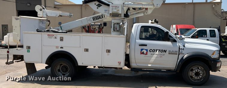 image for item DR1479 2017 Dodge Ram 5500HD  bucket truck