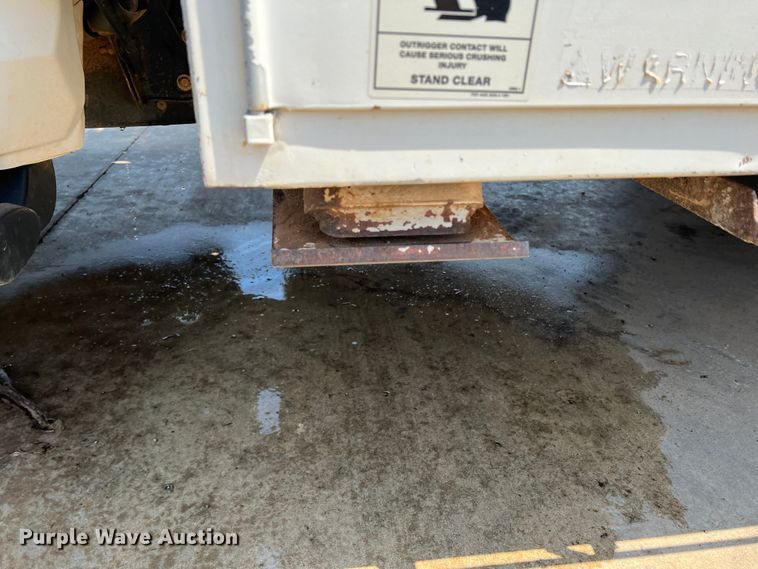 image for item DR1479 2017 Dodge Ram 5500HD  bucket truck