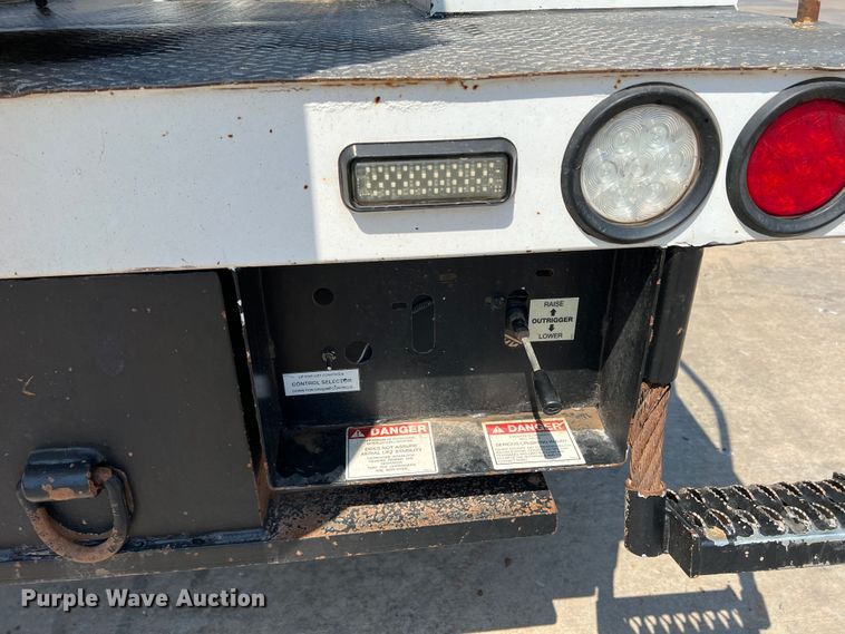 image for item DR1479 2017 Dodge Ram 5500HD  bucket truck