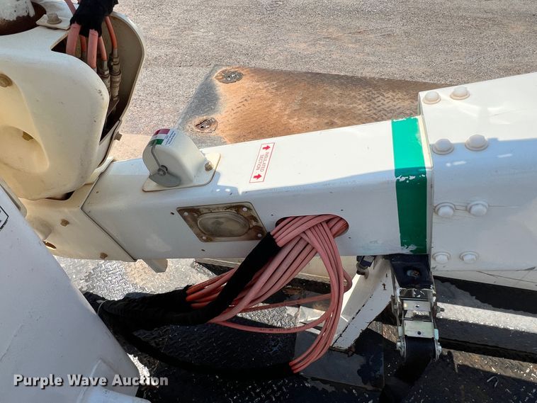 image for item DR1479 2017 Dodge Ram 5500HD  bucket truck