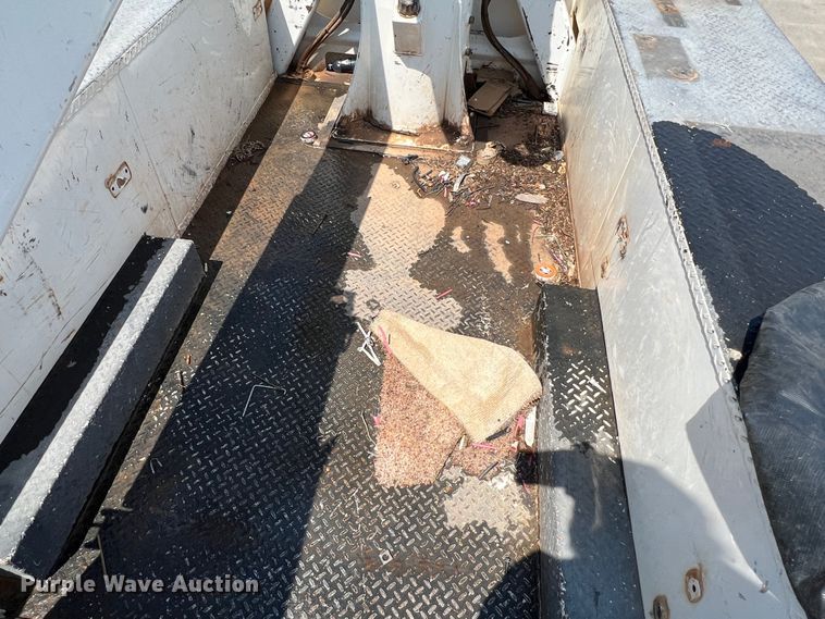 image for item DR1479 2017 Dodge Ram 5500HD  bucket truck