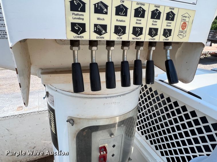 image for item DR1479 2017 Dodge Ram 5500HD  bucket truck