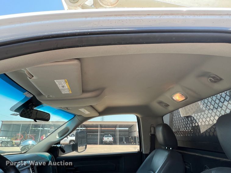 image for item DR1479 2017 Dodge Ram 5500HD  bucket truck