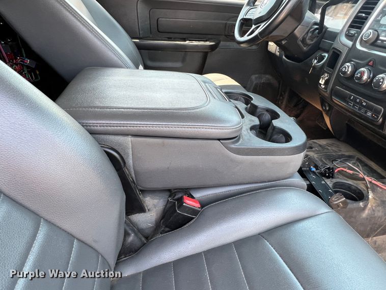 image for item DR1479 2017 Dodge Ram 5500HD  bucket truck