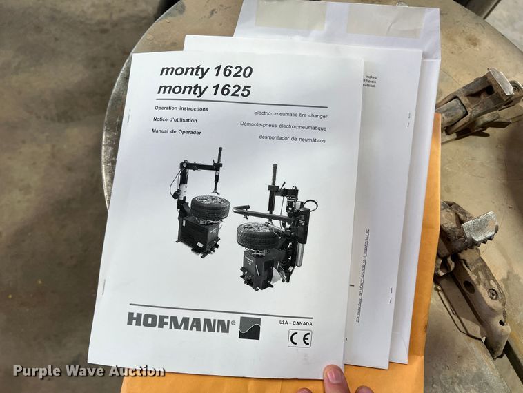 image for item DR1480 Hofmann Monty 1625B  rim clamp tire machine