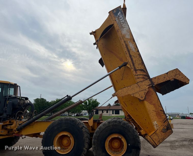 image for item DS7050 2011 Volvo A40F  haul truck