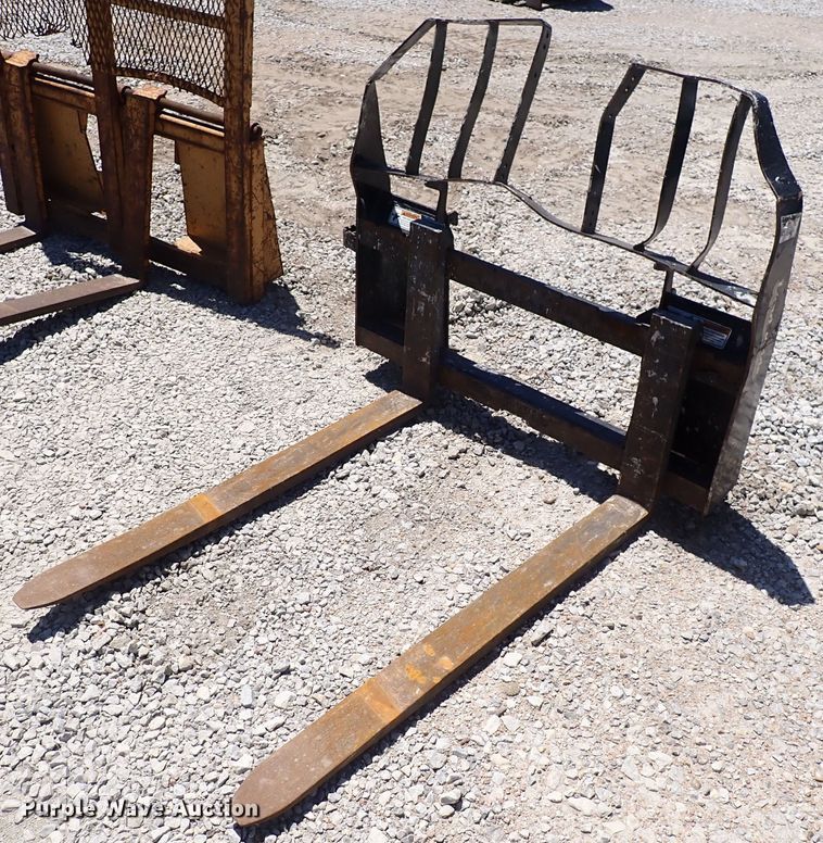 image for item DS7053 2008 Case 450  skid steer loader