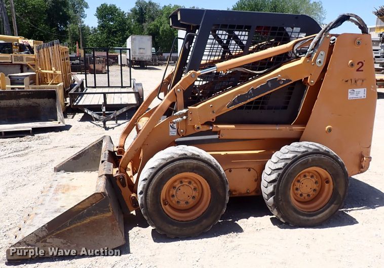 image for item DS7054 2004 Case 90XT  skid steer loader