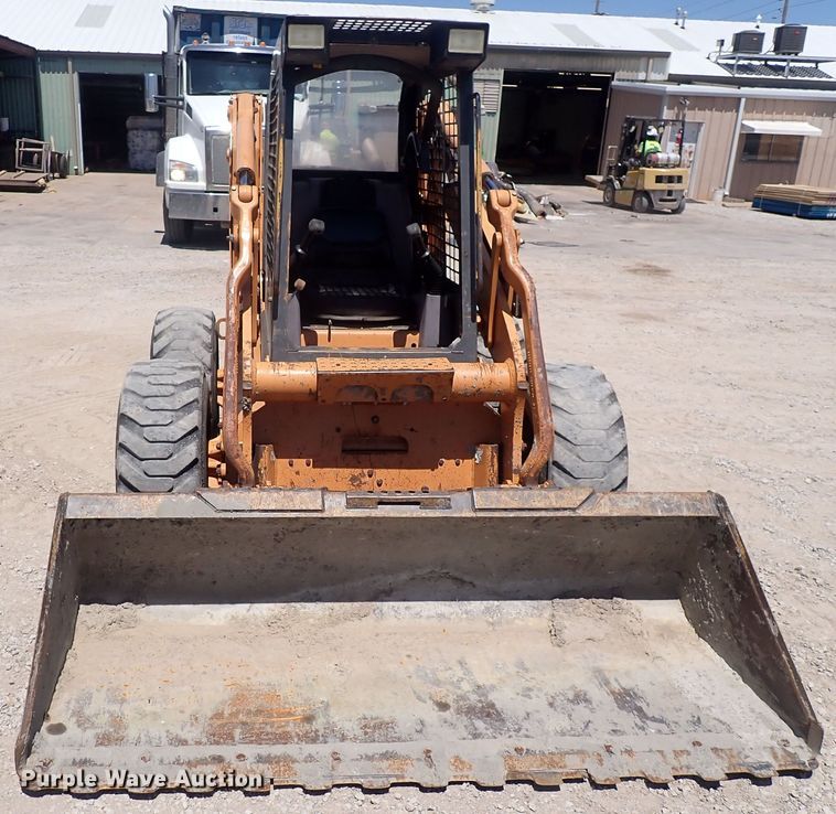 image for item DS7054 2004 Case 90XT  skid steer loader