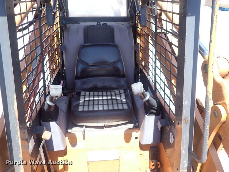 image for item DS7054 2004 Case 90XT  skid steer loader