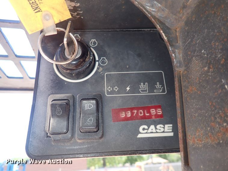 image for item DS7054 2004 Case 90XT  skid steer loader