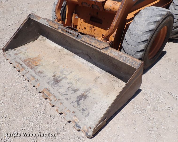 image for item DS7054 2004 Case 90XT  skid steer loader