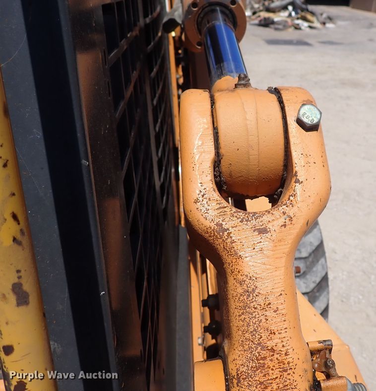 image for item DS7054 2004 Case 90XT  skid steer loader