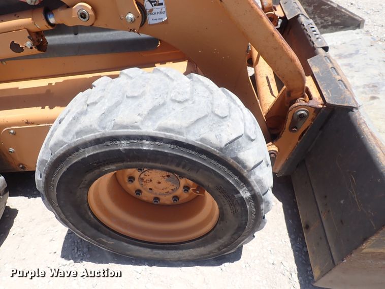 image for item DS7054 2004 Case 90XT  skid steer loader