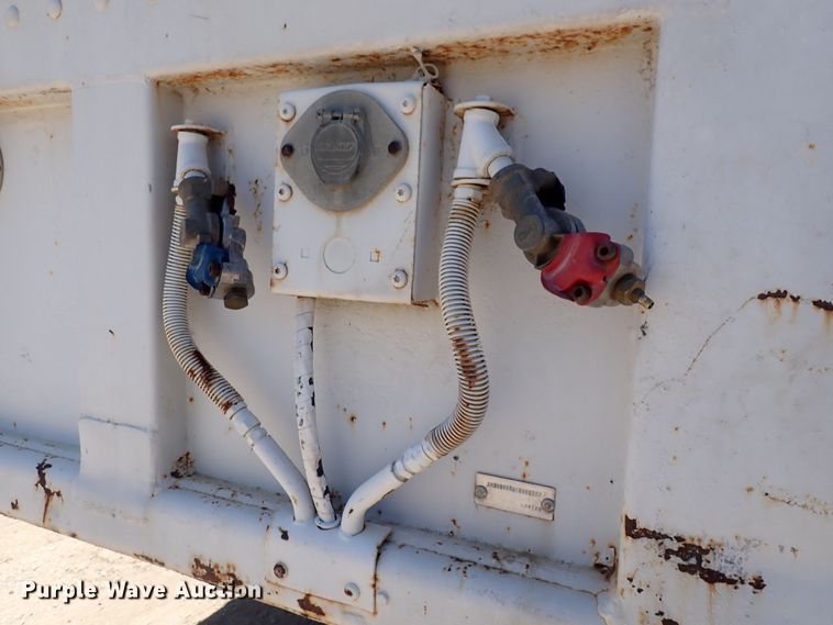 image for item DS7055 1984 Fruehauf  dry van trailer