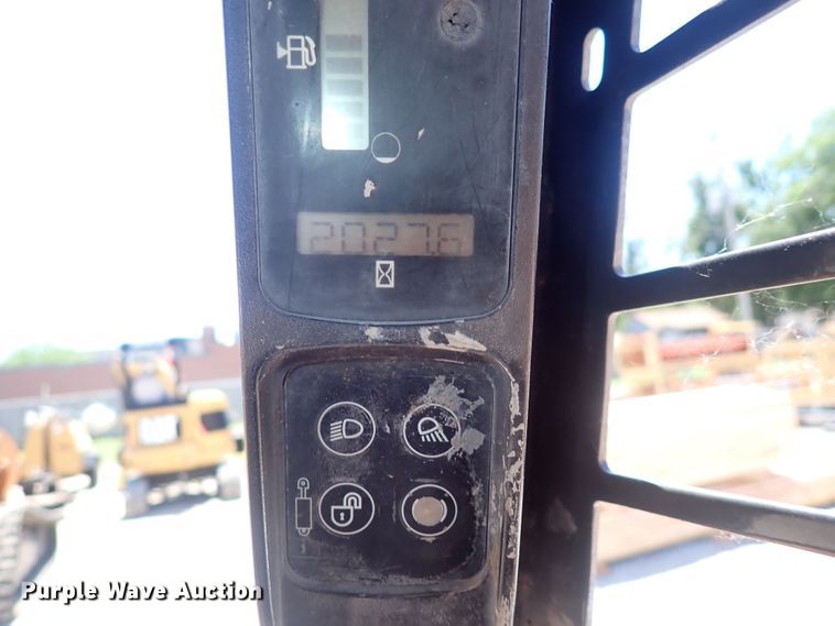 image for item DS7059 2006 Case 450  skid steer loader