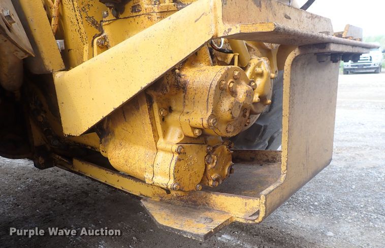 image for item DS7060 1998 Caterpillar 623F  elevating scraper
