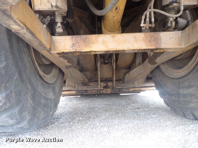 image for item DS7060 1998 Caterpillar 623F  elevating scraper