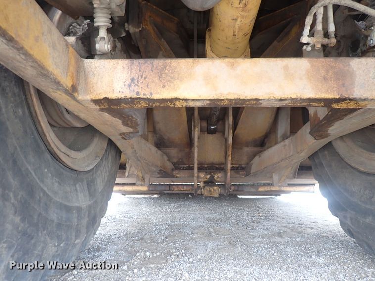 image for item DS7060 1998 Caterpillar 623F  elevating scraper