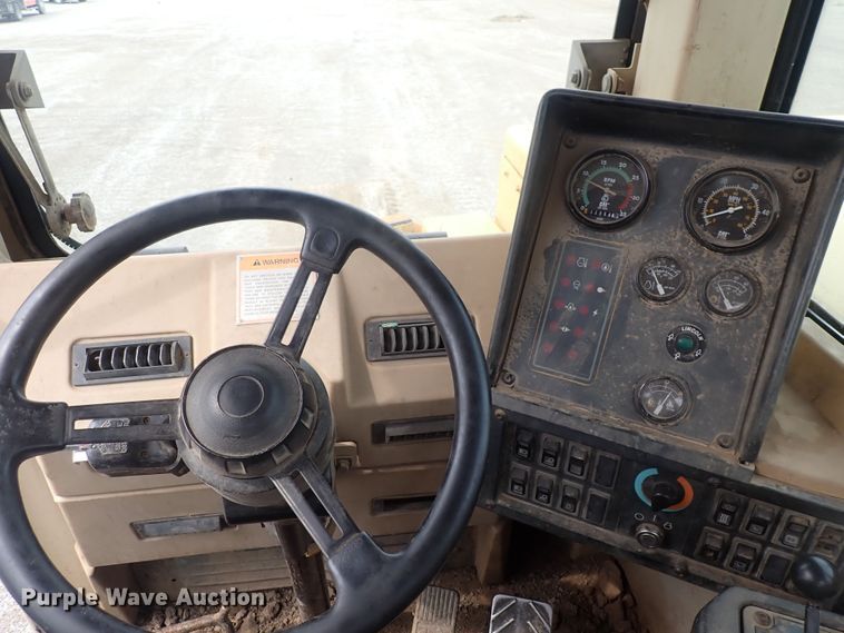 image for item DS7060 1998 Caterpillar 623F  elevating scraper