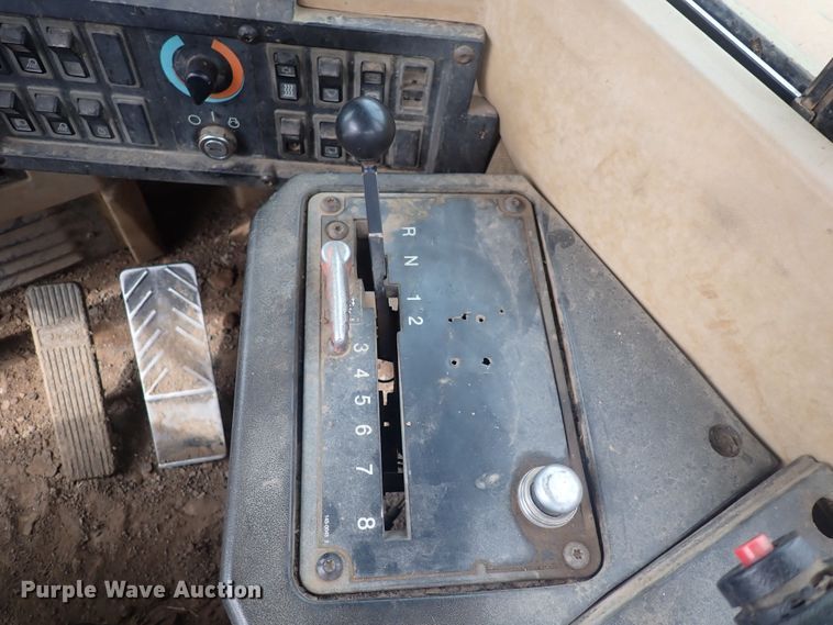 image for item DS7060 1998 Caterpillar 623F  elevating scraper