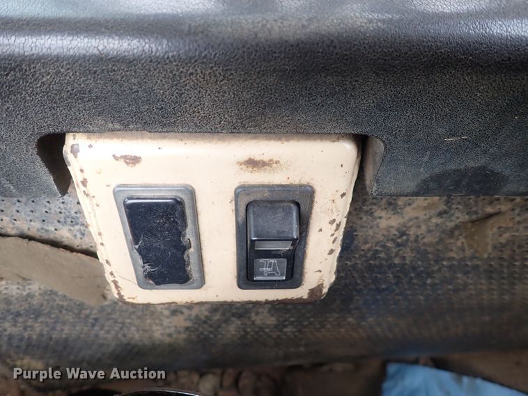 image for item DS7060 1998 Caterpillar 623F  elevating scraper