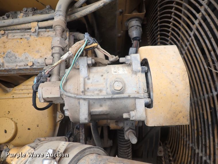 image for item DS7060 1998 Caterpillar 623F  elevating scraper