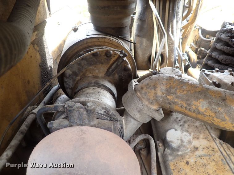 image for item DS7060 1998 Caterpillar 623F  elevating scraper