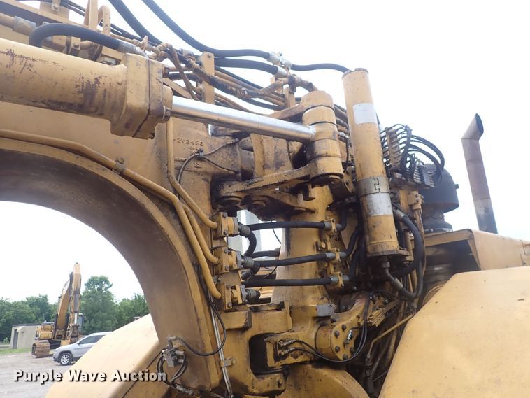 image for item DS7060 1998 Caterpillar 623F  elevating scraper