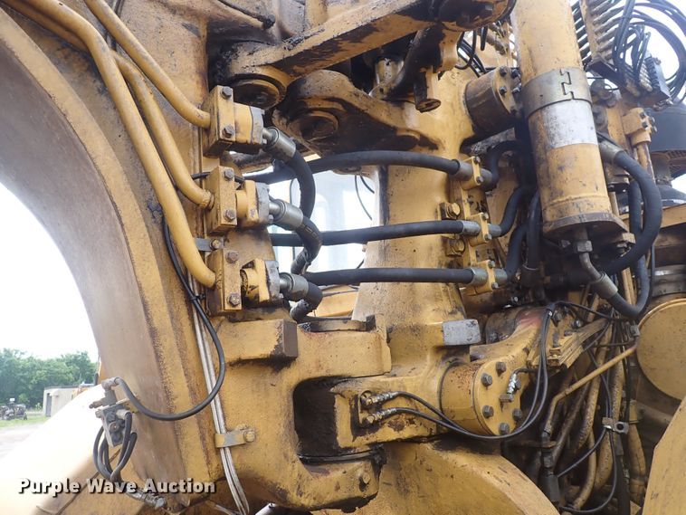 image for item DS7060 1998 Caterpillar 623F  elevating scraper