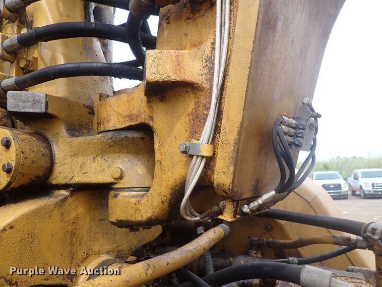 image for item DS7060 1998 Caterpillar 623F  elevating scraper