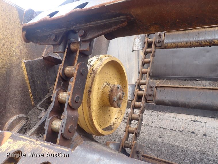 image for item DS7060 1998 Caterpillar 623F  elevating scraper