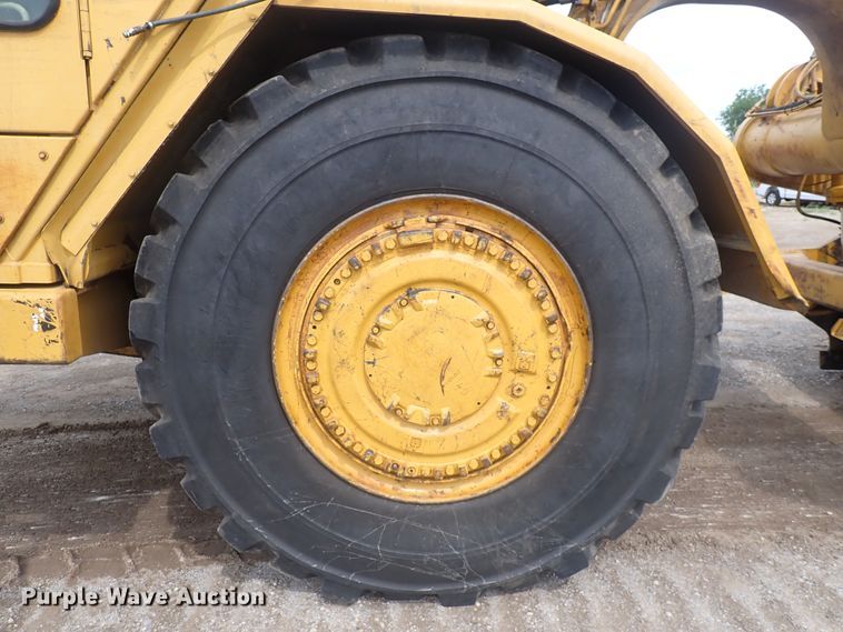 image for item DS7060 1998 Caterpillar 623F  elevating scraper