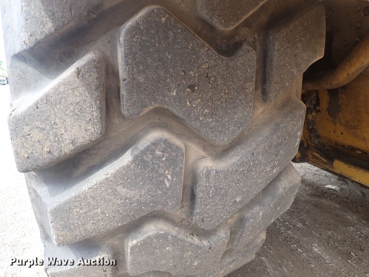 image for item DS7060 1998 Caterpillar 623F  elevating scraper