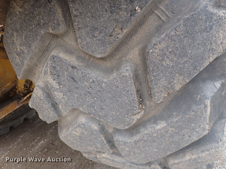 image for item DS7060 1998 Caterpillar 623F  elevating scraper