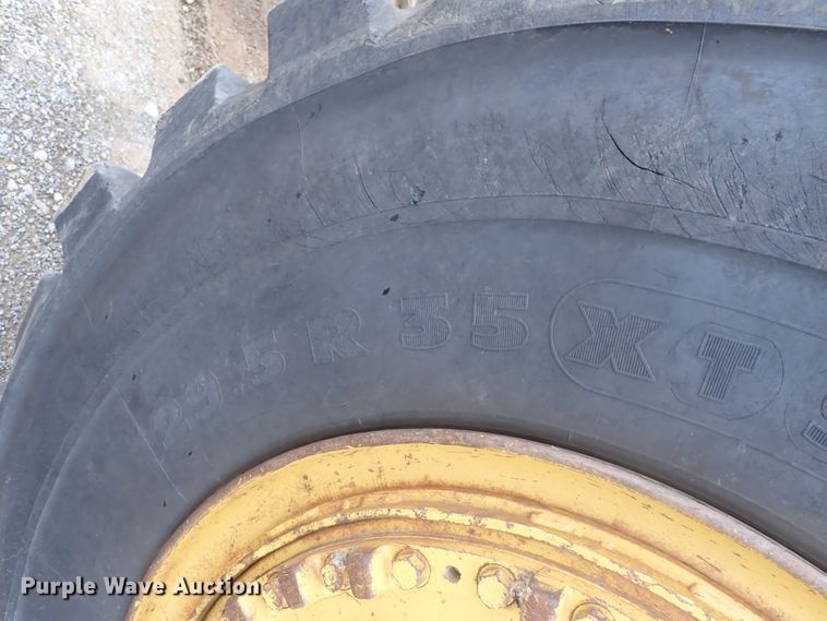 image for item DS7060 1998 Caterpillar 623F  elevating scraper