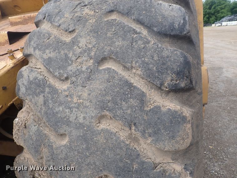 image for item DS7060 1998 Caterpillar 623F  elevating scraper