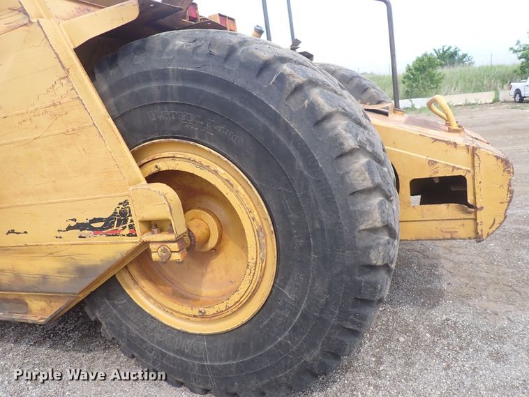 image for item DS7060 1998 Caterpillar 623F  elevating scraper