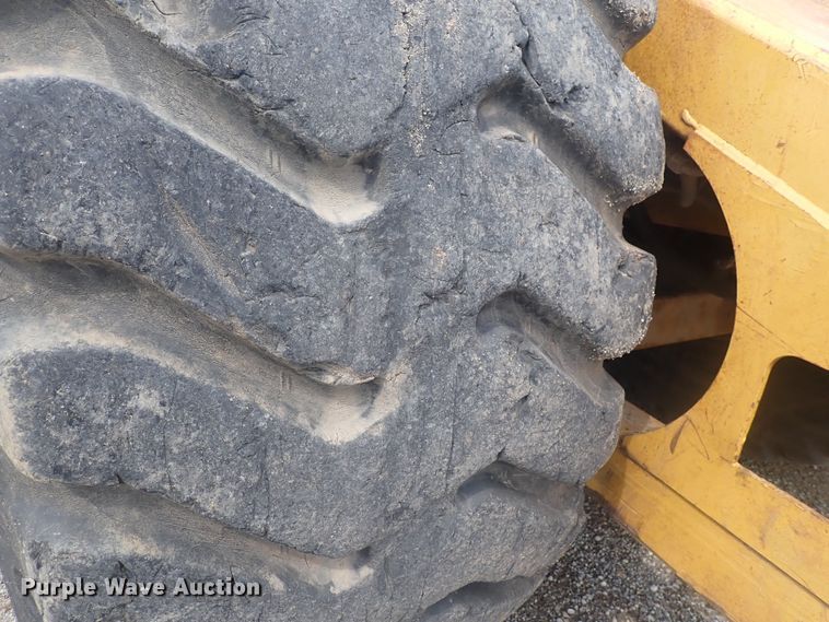 image for item DS7060 1998 Caterpillar 623F  elevating scraper