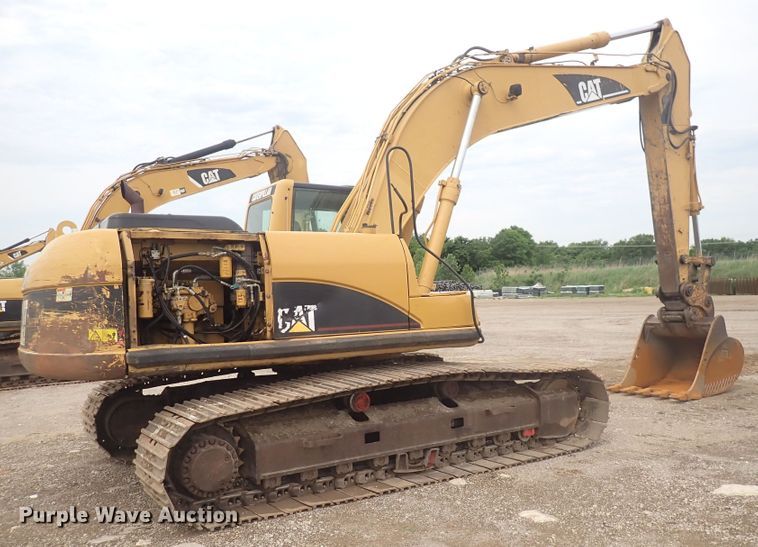 image for item DS7061 2004 Caterpillar 325CL  excavator