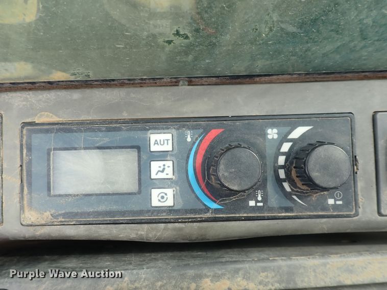 image for item DS7061 2004 Caterpillar 325CL  excavator