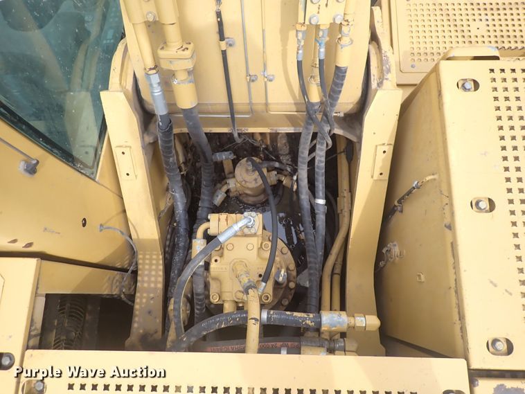 image for item DS7061 2004 Caterpillar 325CL  excavator